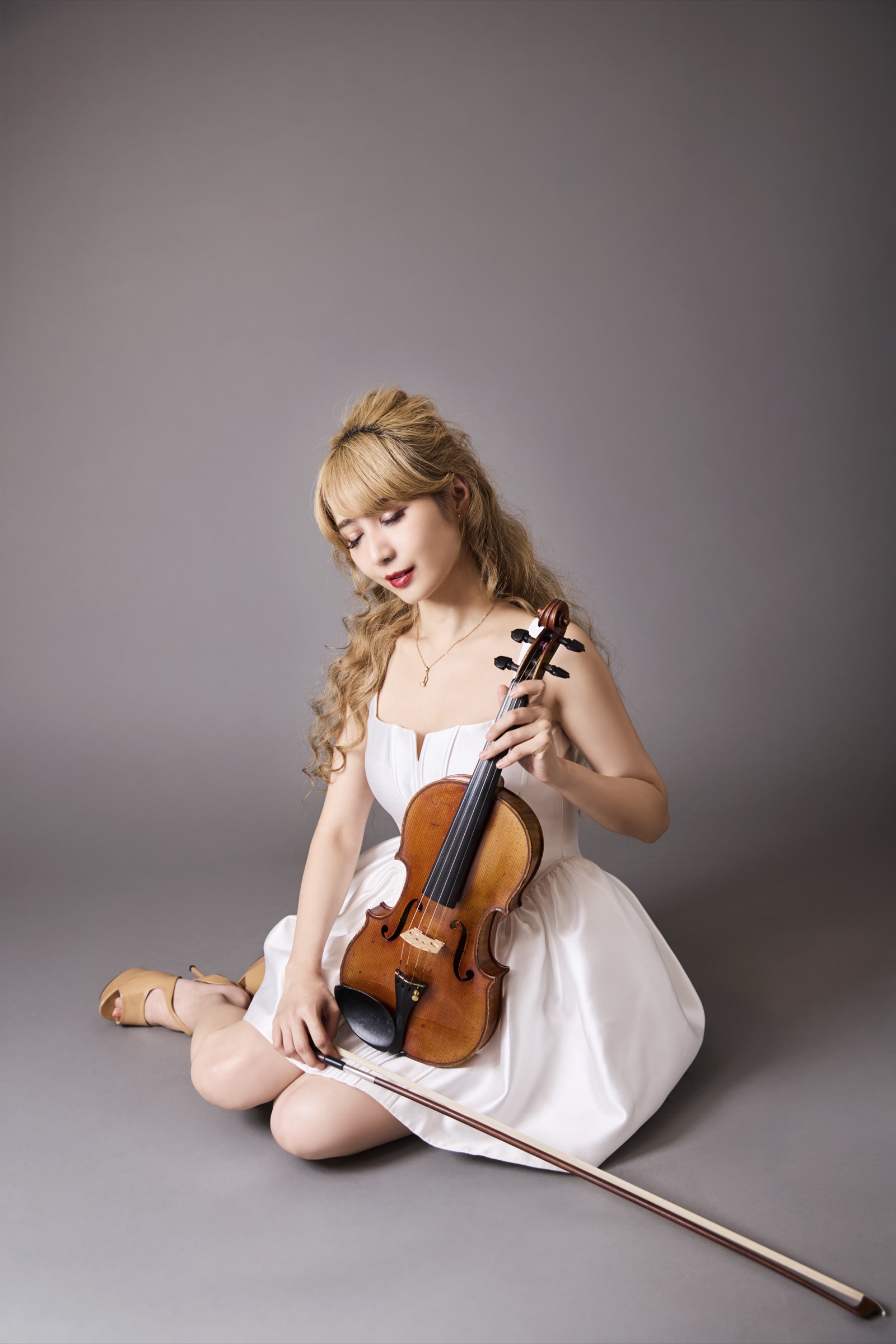 A Special Christmas Evening with Sarah Àlainn「Sarah Àlainn’s Christmas Miracle - Holy Blue Notes」