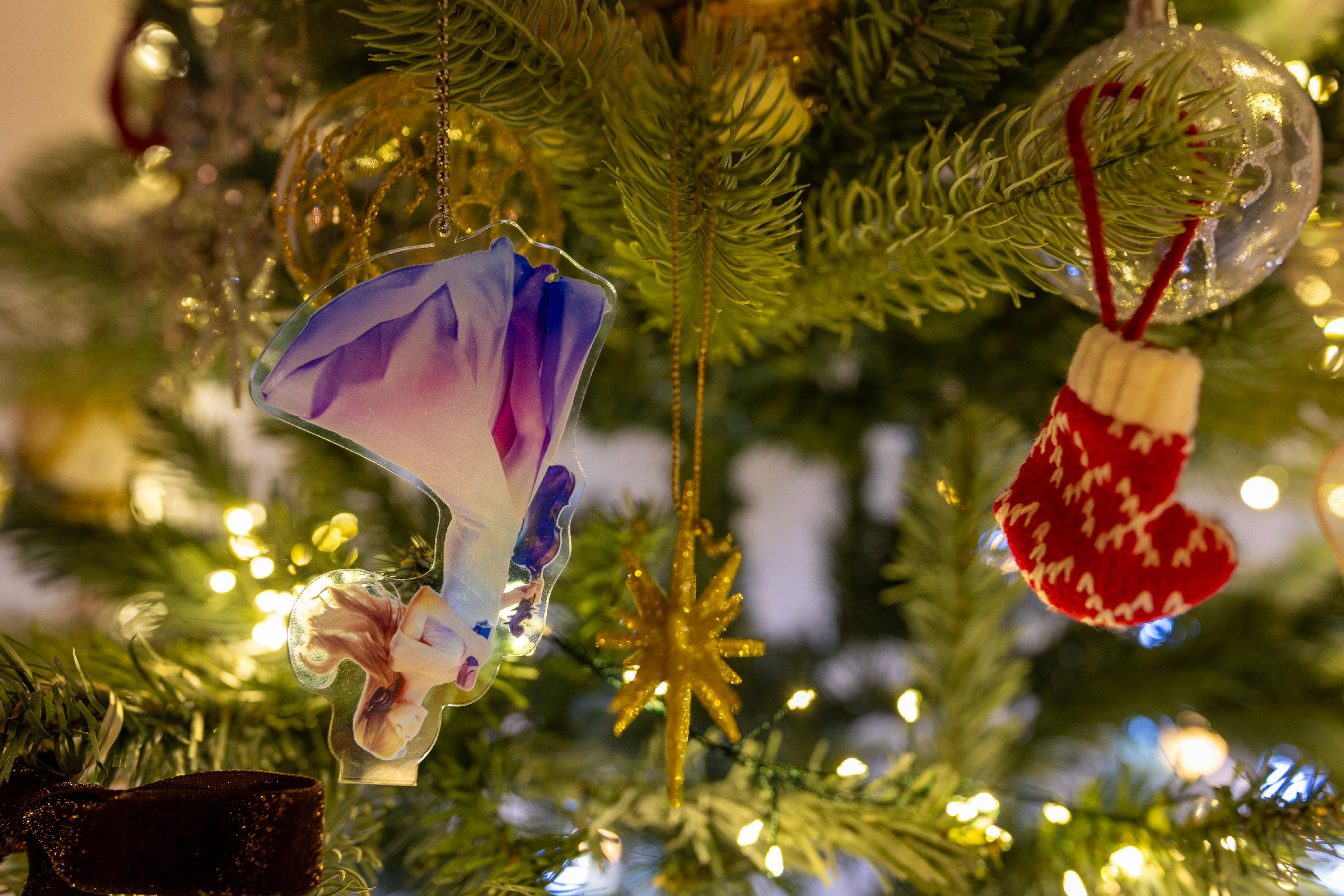 【ご好評につき再販決定！】Sarah Àlainn 〜 ISEKAI 〜グッズ「アクリルスタンド」